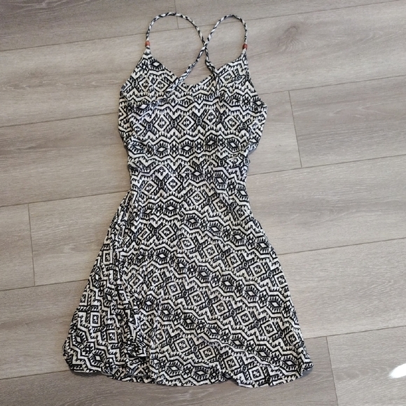 Xhilaration Black and White Geometric Mini Dress - Picture 5 of 10